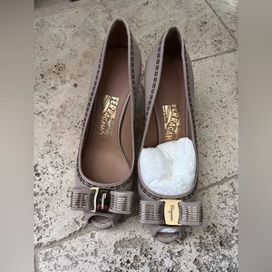 Ferragamo beige heels, size 6